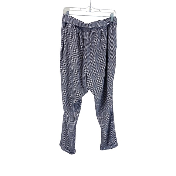 Torrid Self-Tie Taper Paper Bag Waist Black and White Houndstooth Pants - Picture 4 of 8